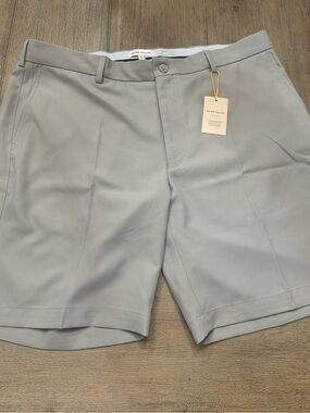 Peter Millar Men’s Gale Gray Crown Sport Salem Performance Golf Shorts | Size 38
